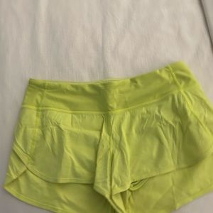 Lululemon Speed Up Low-Rise Lined Short 2.5” Size 6